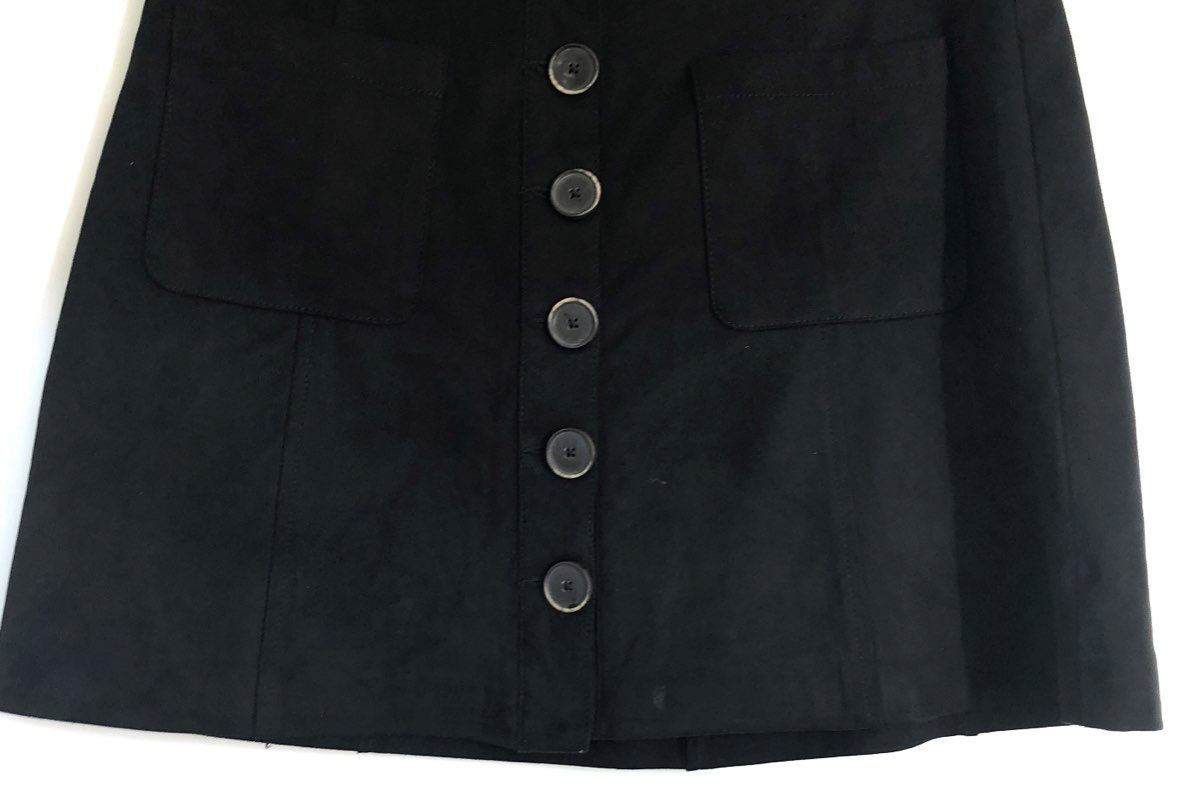 Zara Women's Black Button Front Faux Suede Mini Skirt Patch Pockets Sz L