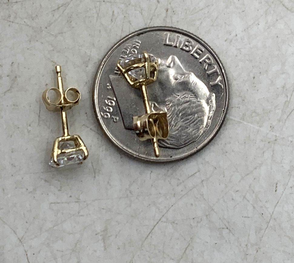 Stellar 14K Yellow Gold 1/2CTTW Stud Earrings 0.81g