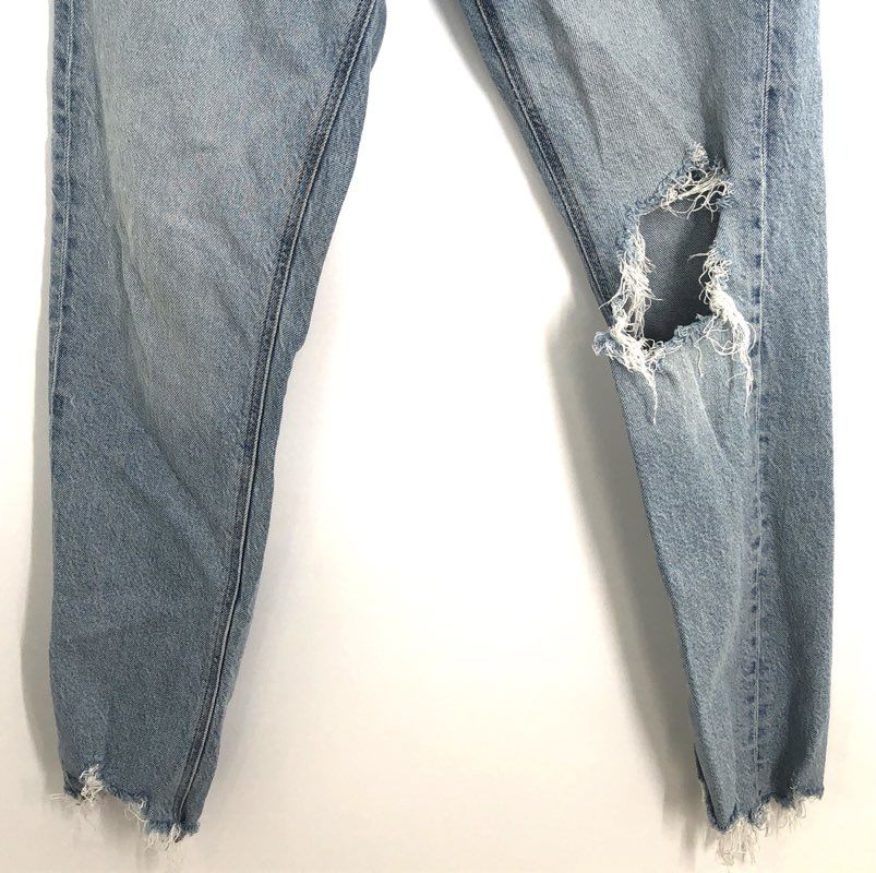 American Eagle Women's Light Wash Distressed High Rise Stretch Jeans Sz 2 Short