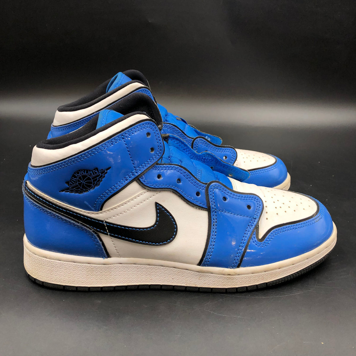 Nike Air Jordan 1 Boy's Retro 'Signal Blue' Sneakers-Size: 7Y (+COA)