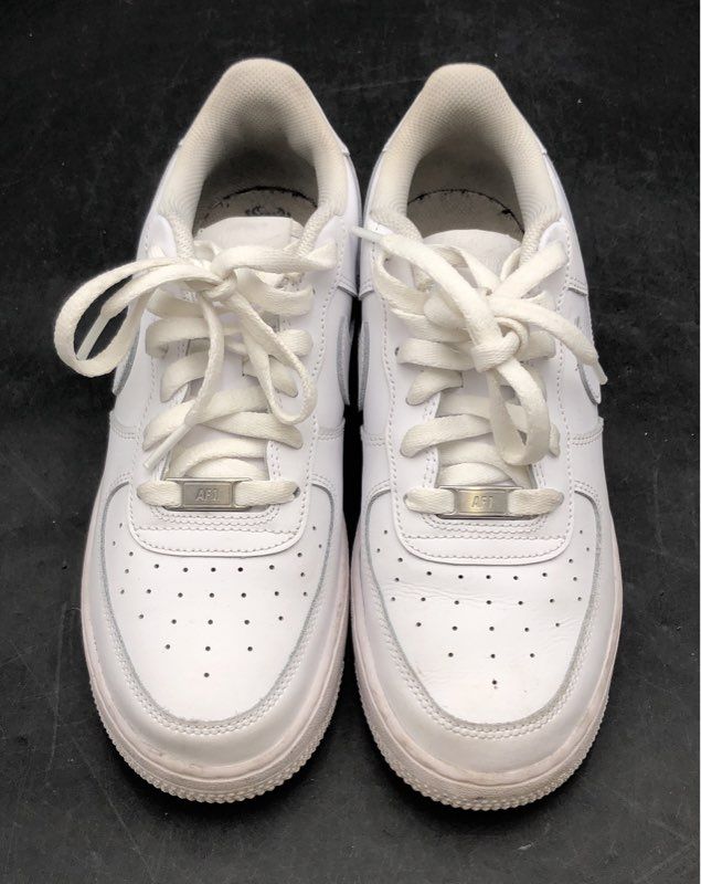 Nike Air Force 1 LE Triple White GS Low Top Sneakers Size 7Y