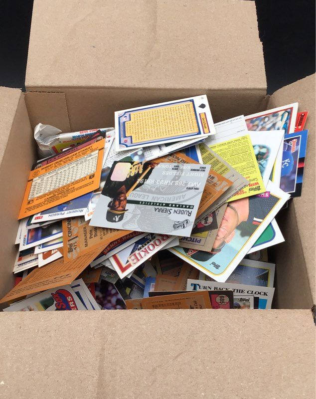 6.7 lbs. Lot of Baseball MLB Trading Cards. Medium Box, Unsorted