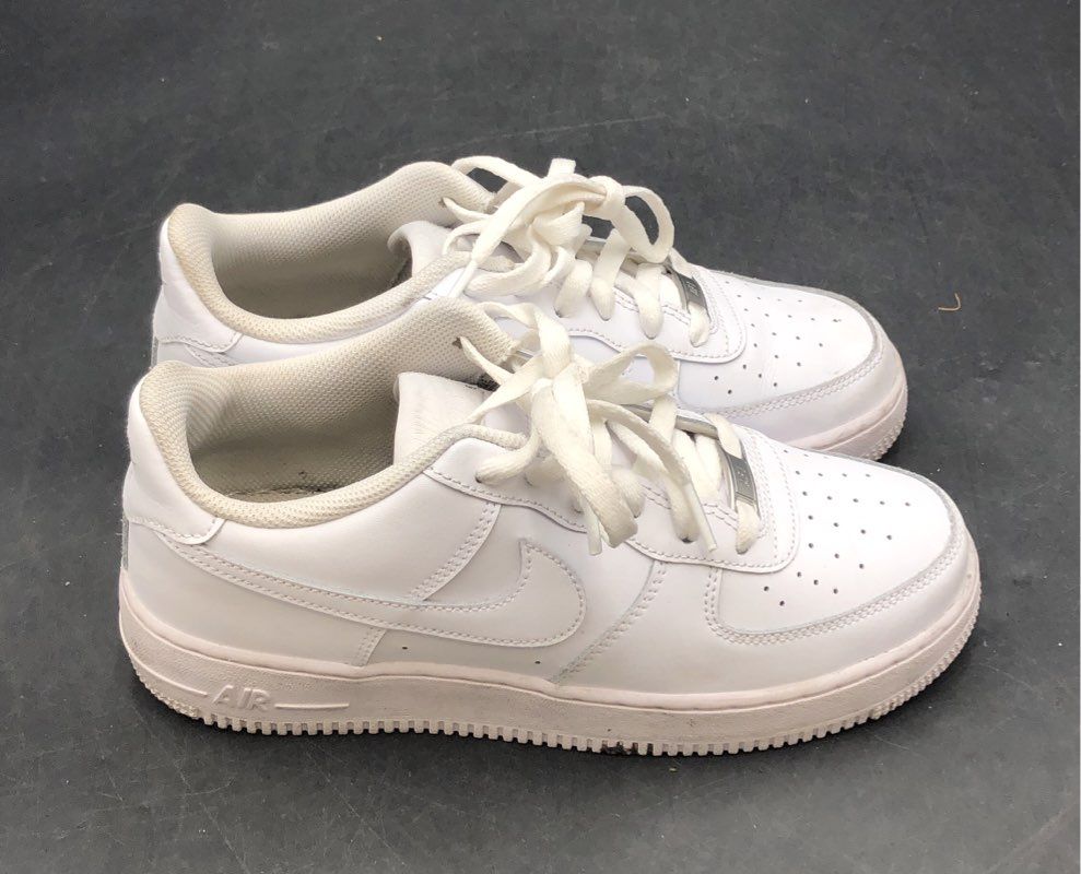 Nike Air Force 1 LE Triple White GS Low Top Sneakers Size 7Y