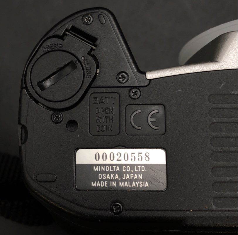 Minolta Maxxum ST Si 35mm SLR Film Camera With Accessories