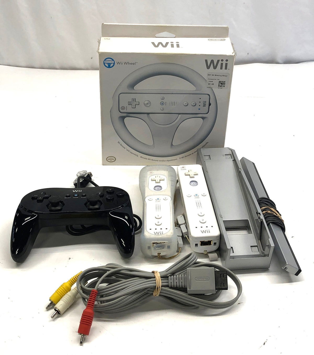 Nintendo Wii Controller Lot Classic Pro 2 Remotes Sensor Bar Wheel AV Cable