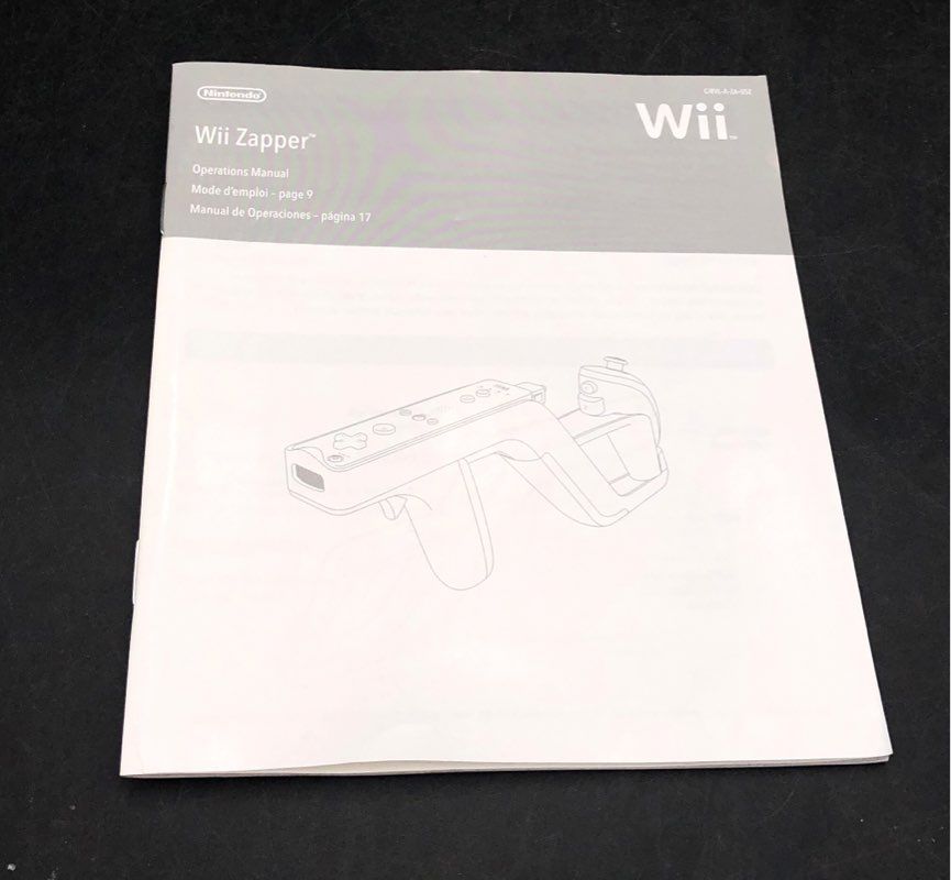 Nintendo Wii Zapper w/ Link's Crossbow Training CIB Complete in Box
