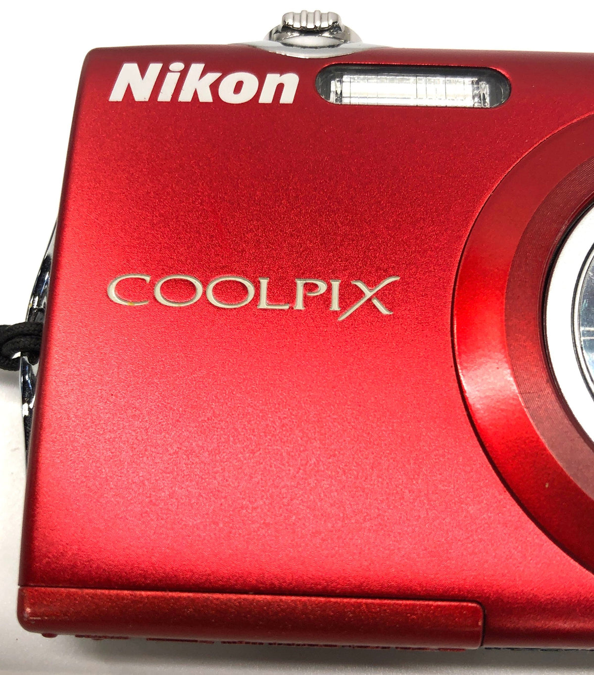 Nikon COOLPIX S205 4x Optical Zoom Compact Digital Camera Red