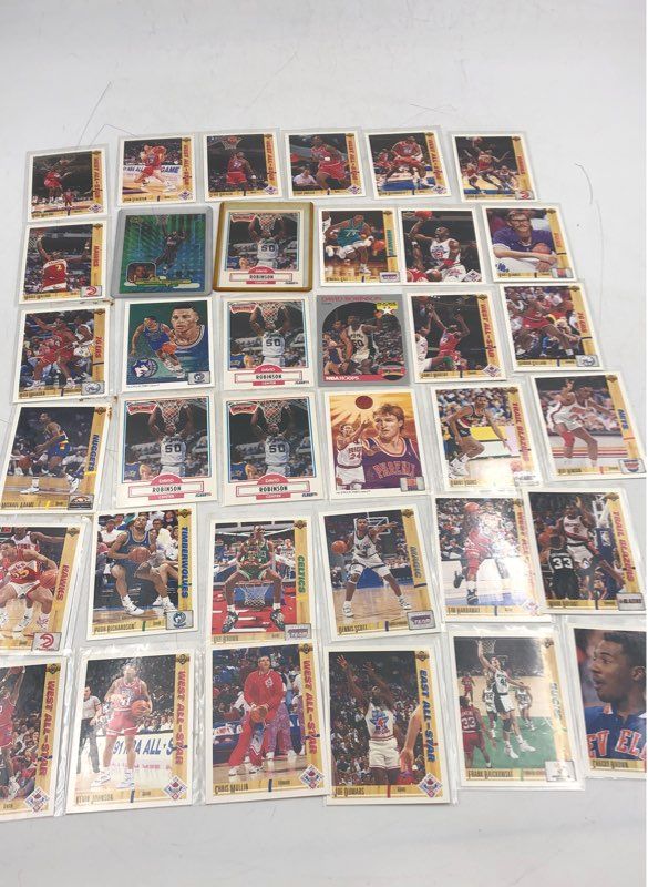 Lot Of Basketball NBA Cards. Medium Box, Unsorted