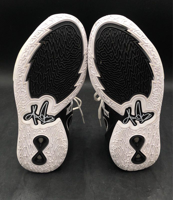 Nike Kyrie Infinity Black White Basketball Shoes Men's Size 14