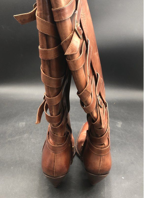 Carolina Herrera Women's Brown Western Boots - Size 9B