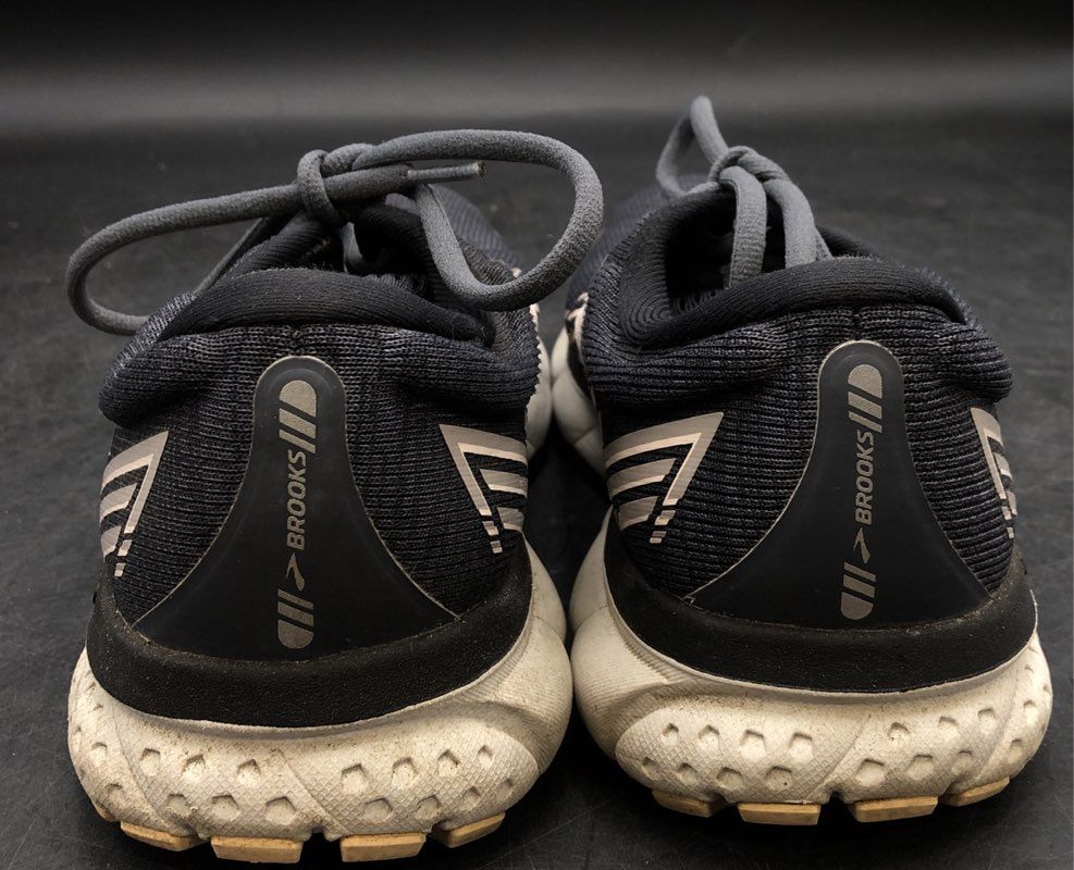 Brooks Women's Ghost 13 Black Athletic Shoes - Size 8