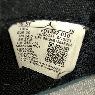 Nike Jordan 1 Retro High OG GS Boys' 'Black White 2.0' Sneakers - Sz 6.5Y (+COA)