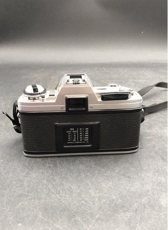 Minolta X-370 Film 35mm SLR Camera