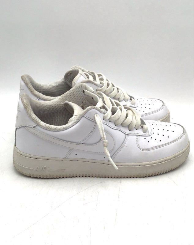 Nike Men&#39;s Air Force 1 &#39;07 White Low-Top Lace-Up Athletic Shoes - Size 9.5