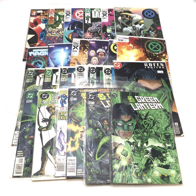 Comic Book Lot Marvel DC 1990s-Modern Superhero Approximately 25 Comics