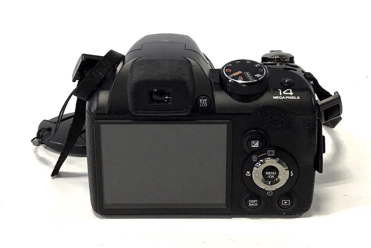 Fujifilm FinePix S4500 14MP Digital Camera 30x Super Wide Zoom Lens