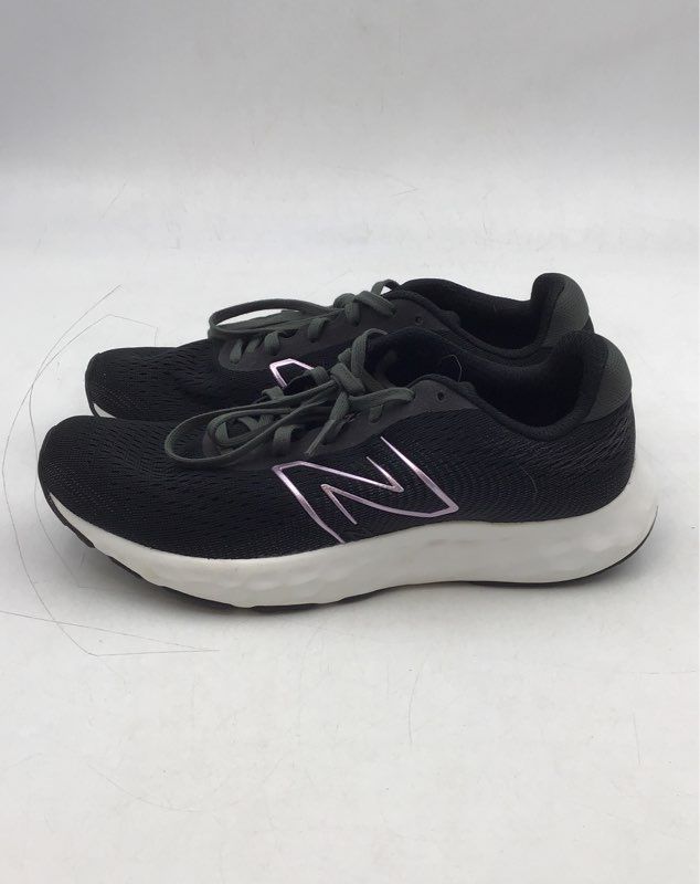 New Balance Women&#39;s 520 v8 W520LB8 Black Low-Top Lace-Up Running Shoes - Size 9D