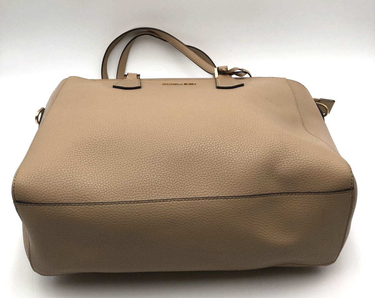 Michael Kors Tan Pebbled Leather Jet Set Tote Bag Gold Hardware COA