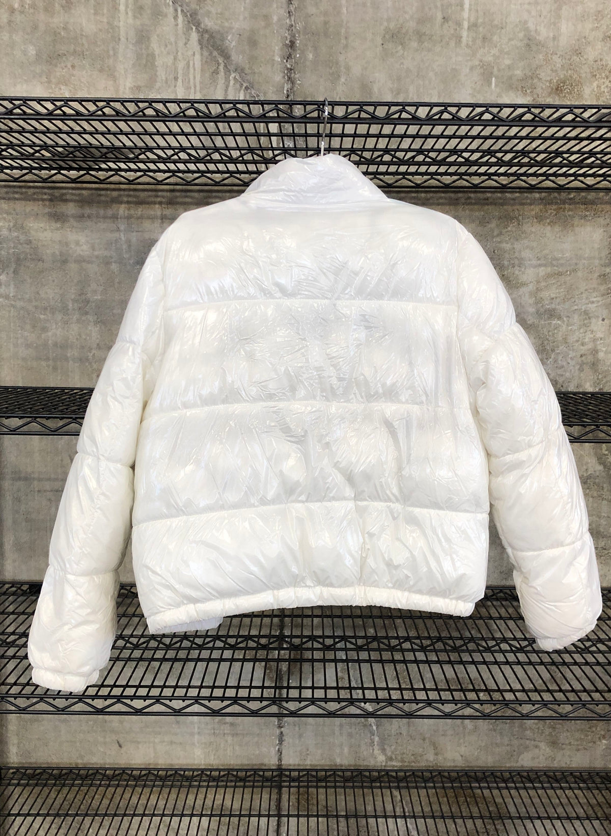 Members Only Looney Tunes Men's Reversible Puffer Jacket White Comic XL