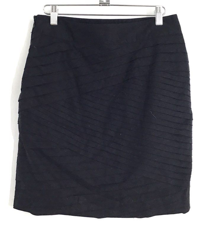 White House Black Market Women's Black Tiered Pleated Pencil Skirt Size 2 NWT