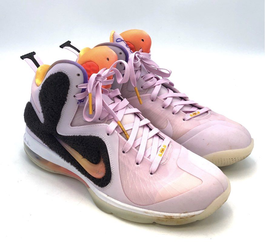 Nike LeBron 19 Teddy Bear Pink Orange Fuzzy Basketball Shoes Size 10.5