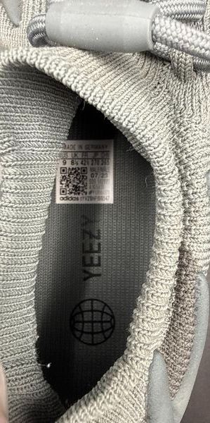 Adidas Yeezy 450 Stone Teal Sneakers Size 9 COA