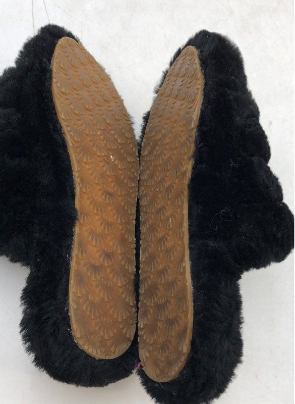 Ugg Women&#39;s Fluff Yeah Black Slide Slipper - Size 4