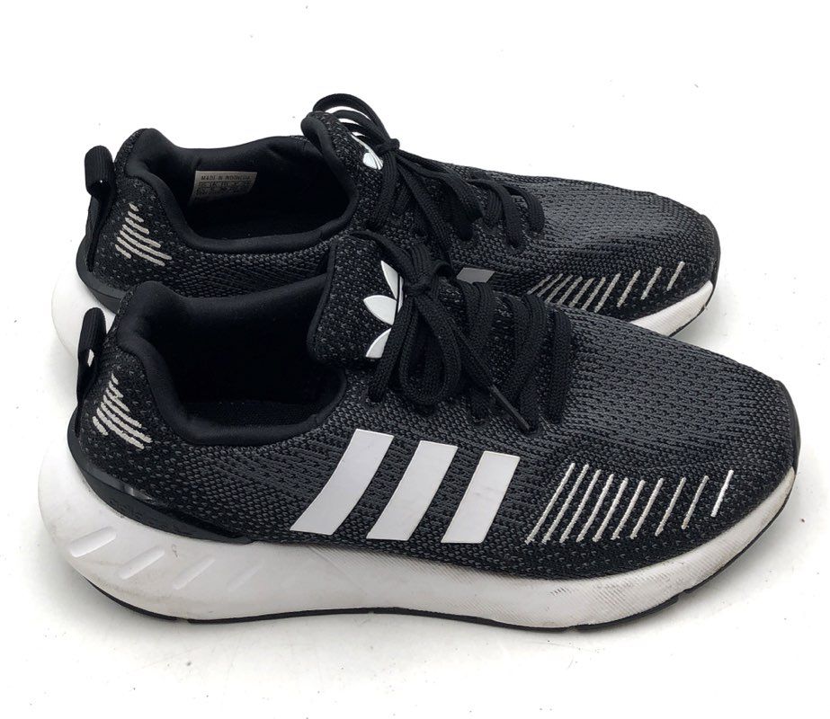 Adidas Swift Run 22 Core Black Cloud White Women's Running Sneakers Size 6.5