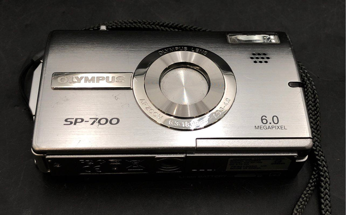 Olympus SP-700 6.0 MP Digital Point & Shoot Camera