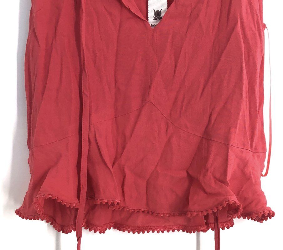 Willow & Clay Women's Red Ruffle Deep V-Neck Pom Pom Hem Blouse Top NWT Sz S
