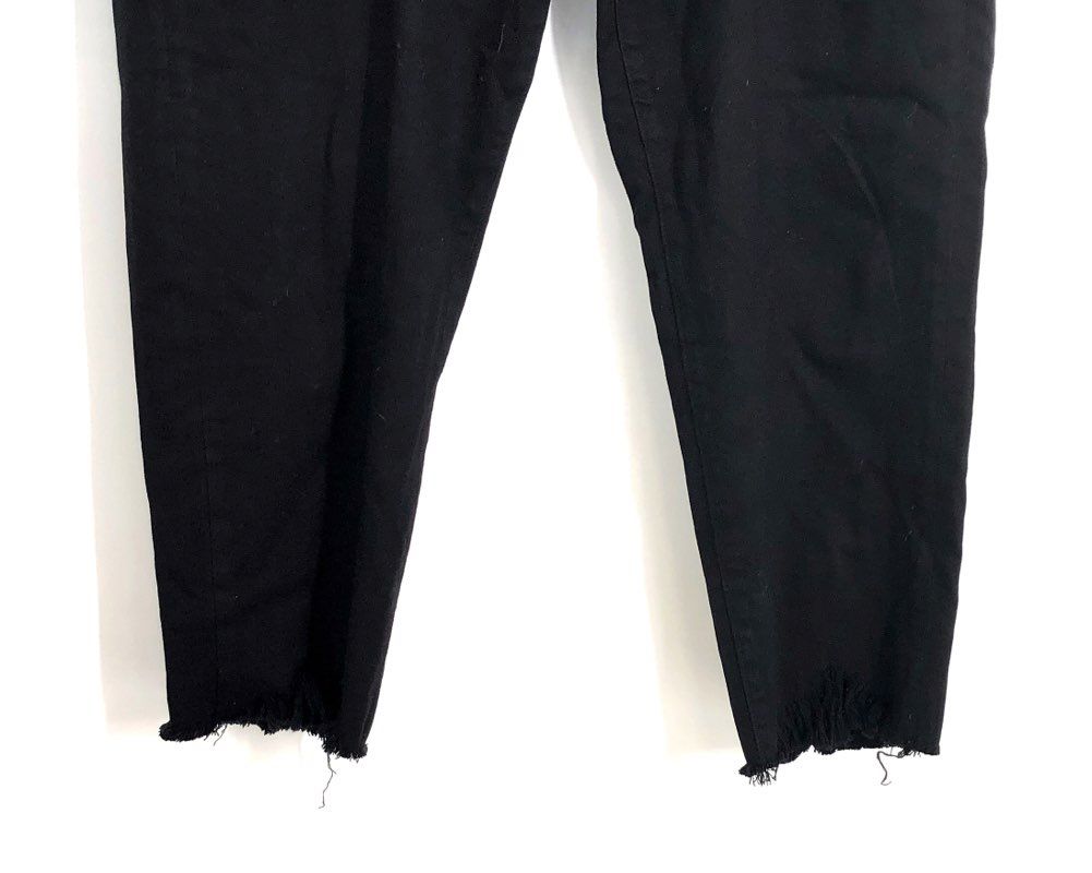 KanCan Women's Black Signature Buckle Exclusive Frayed Raw Hem Cropped Jeans 33