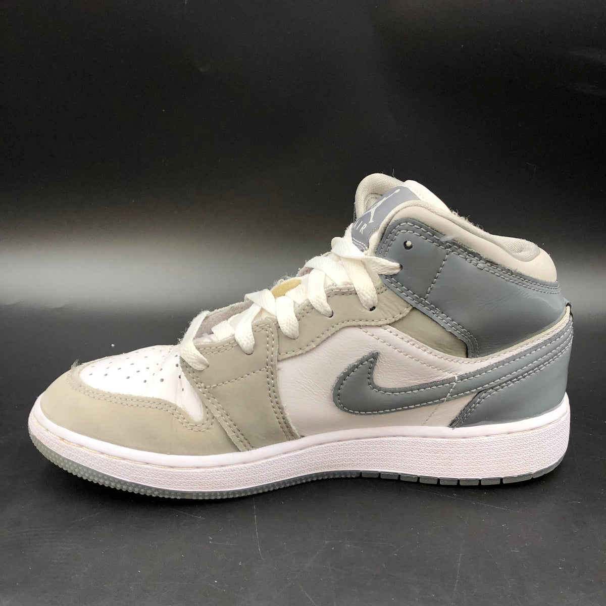 Nike Air Jordan 1 Boy's Medium Cool Grey Sneakers Size 5Y COA