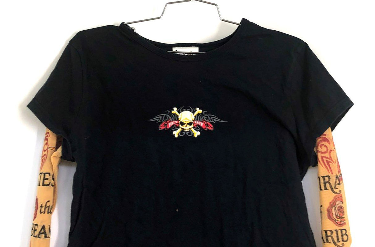 Vintage Walt Disney World Women's Pirates of the Caribbean Mesh Sleeve Shirt L