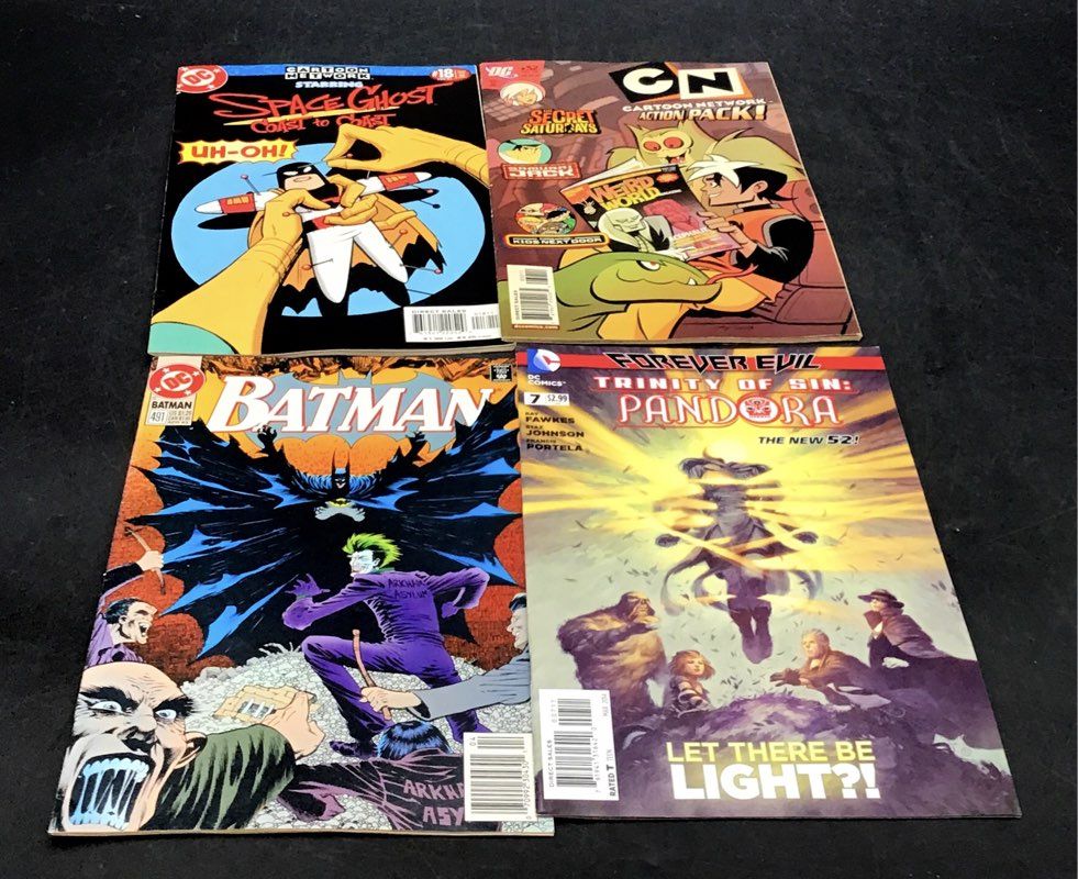 DC Comics Lot Mixed Era Superhero & Cartoon Approx 30 Books