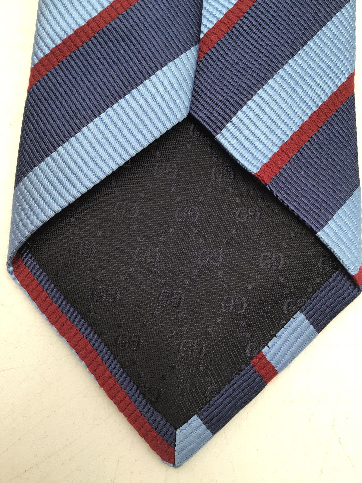 Gucci Men&#39;s Blue Red Pointed Tie With COA