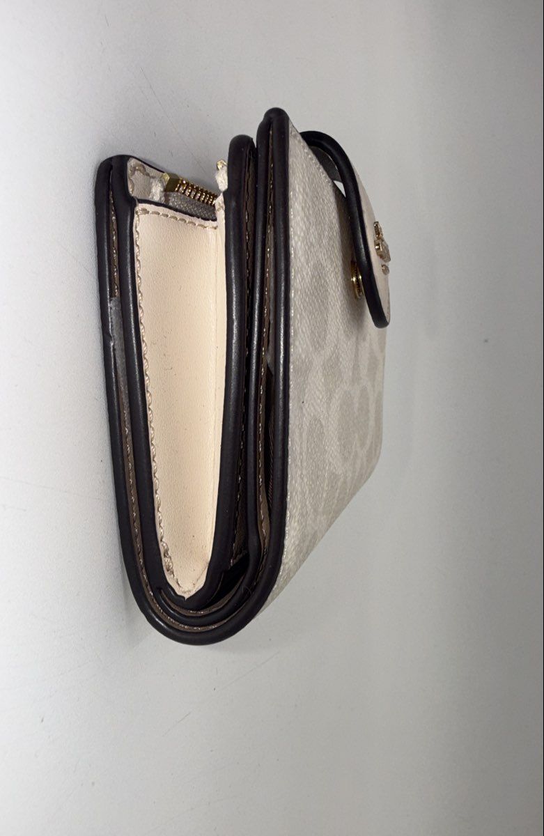 Coach White Signature Canvas Medium Corner Zip Wallet Gold Hardware