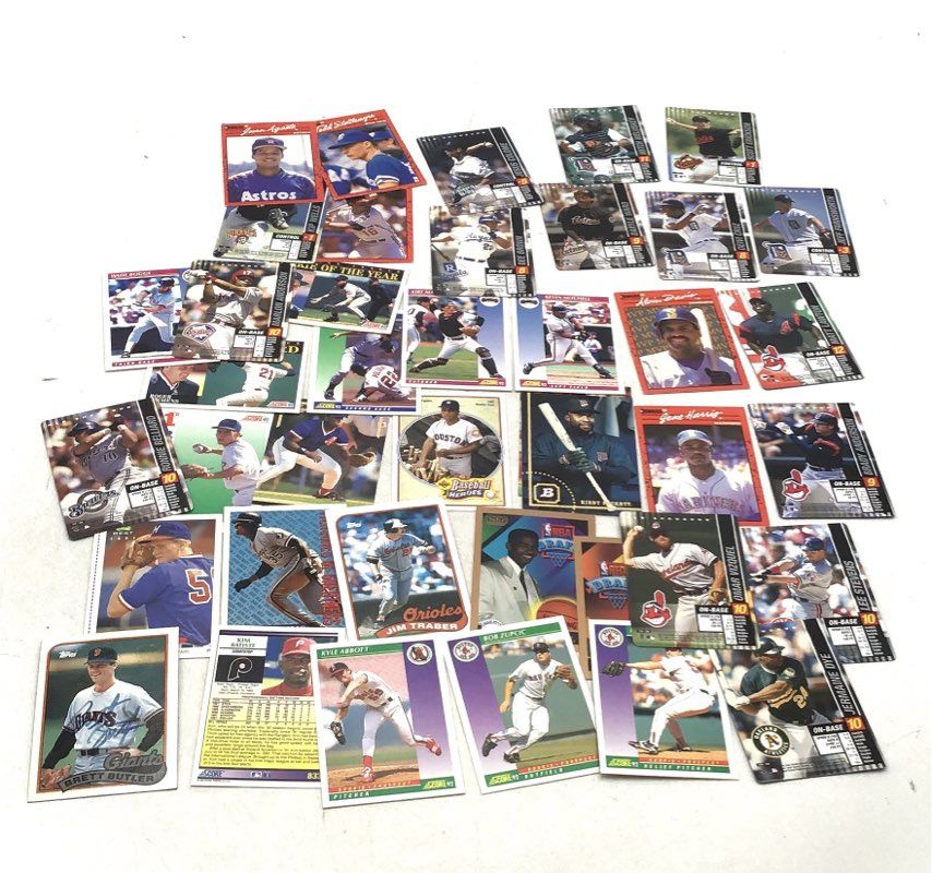 4.3 lbs. Lot of Baseball MLB Cards. Medium Box, Unsorted