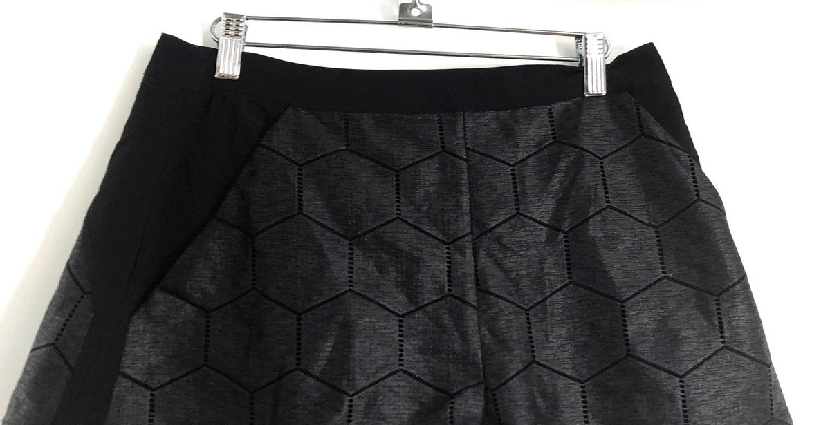 Suboo Women's Black Hexagon Pattern Paneled Shorts Size US 8 NWT