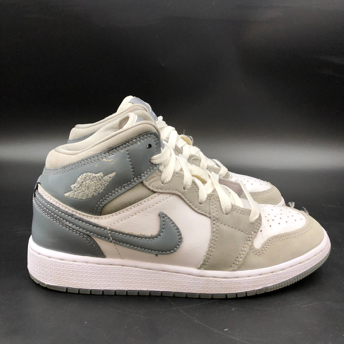 Nike Air Jordan 1 Boy's Medium Cool Grey Sneakers Size 5Y COA