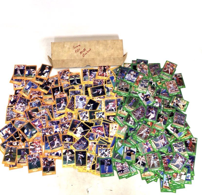 1.1 lbs. Lot Of 1980 Baseball MLB Cards. Medium Box, Unsorted