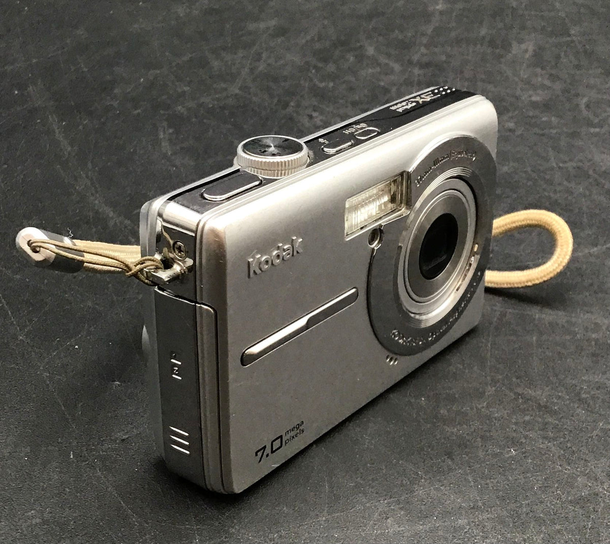 Kodak EasyShare M753 3X Optical 7 MP Digital Camera