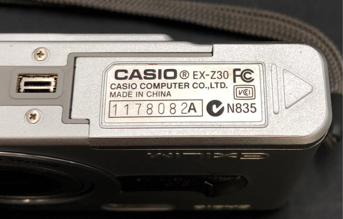 Casio Exilim EX-Z30 3.0 MP Compact Digital Camera