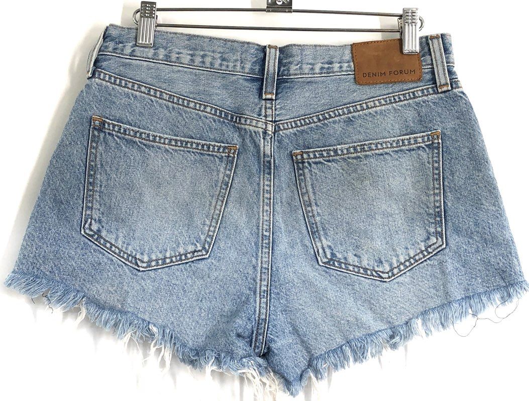 Denim Forum Women's The Yoko Short Blue Light Wash Frayed Cutoff Shorts Sz 27