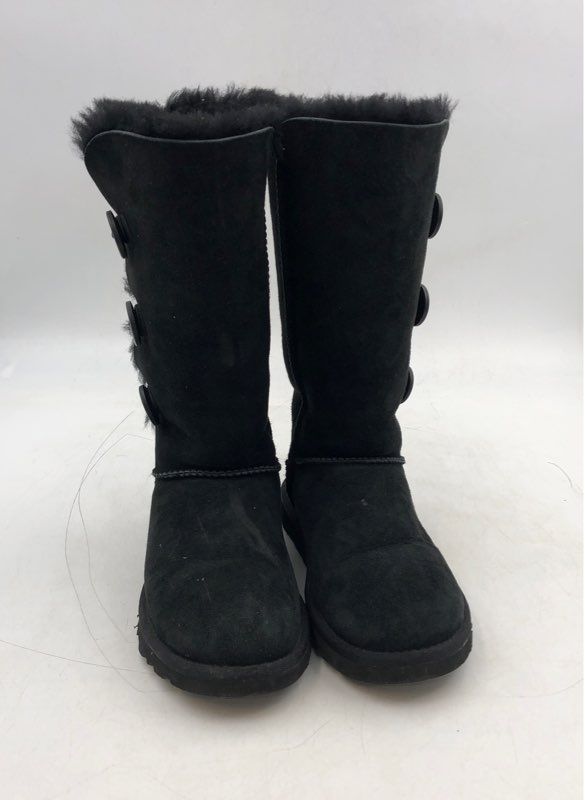 UGG Women&#39;s Bailey Button Triplet 1873 Black Shearling Boots - Size 6