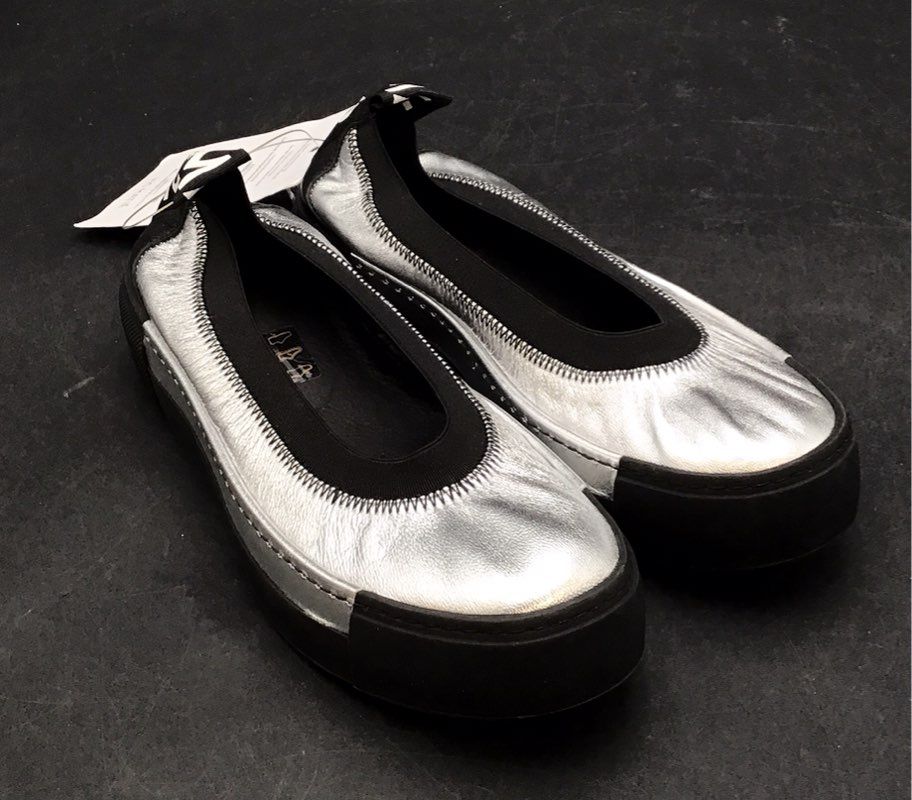 New Vic Matie Women's Silver Black Ballerina Flats - Size 36