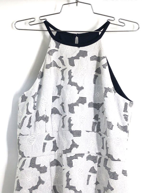 Katherine Kelly Women's Halter Dress White Floral Eyelet Navy Trim Size 8
