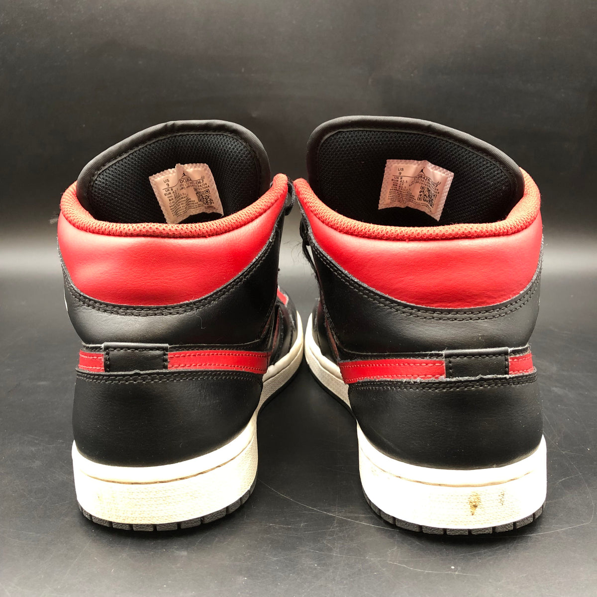 Nike Air Jordan 1 Mid Reverse Bred Black Red Sneakers Size 9 COA