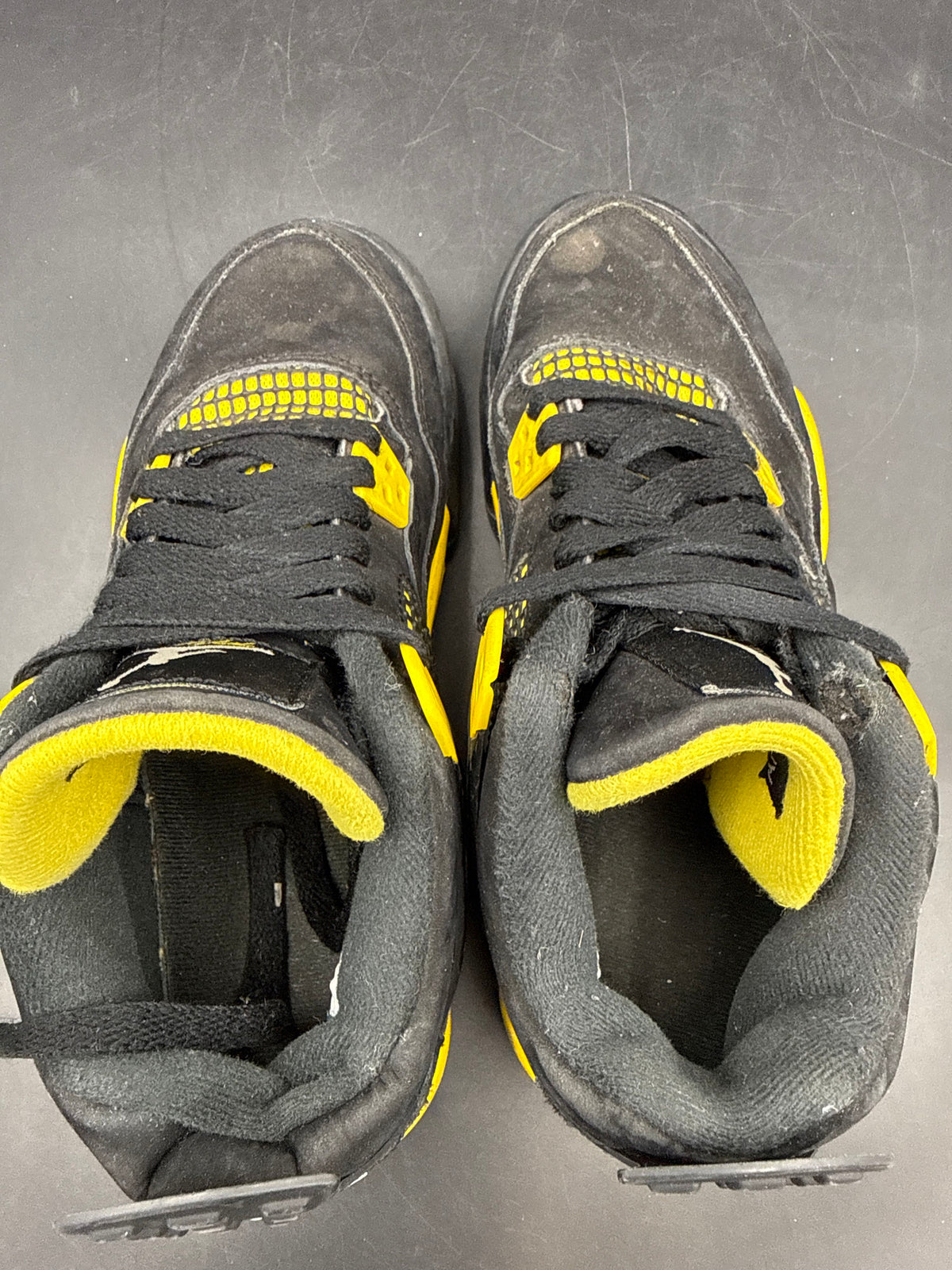 Nike Air Jordan 4 Retro Thunder Black Tour Yellow GS Size 5.5Y COA