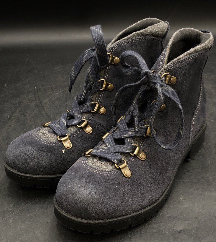 Clarks Women's Blue Booties - Size 9M