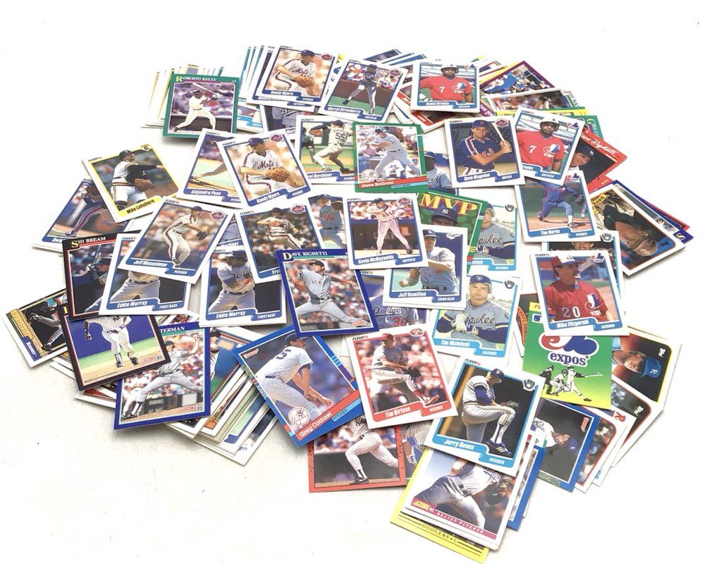 3.8 lbs. Lot of Baseball MLB Cards. Medium Box, Unsorted